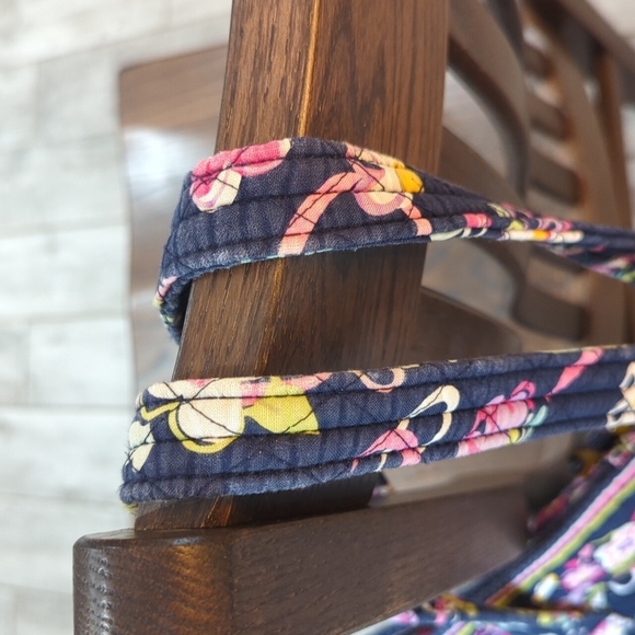 Vera tote bag. 17 in width, 15 in height, 6 in depth, 13 in shoulder drop. - Picture 3 of 5